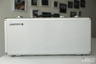 全球僅存兩把的傳奇 黃金版Cherry MX Board 6.0，外設收藏界的圣杯